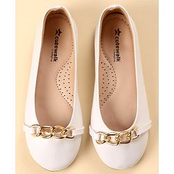 Cute Walk by Babyhug Slip On Solid Bellies with Chain Link - White
