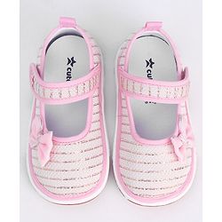 Cute Walk by Babyhug Embellished Casual Shoes With Velcro Closure Bow Applique- Pink