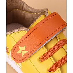 Cute Walk by Babyhug Casual Shoes with Velcro Closure Tiger Print - Yellow