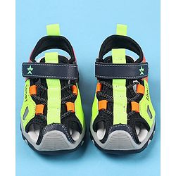 Cute Walk by Babyhug Velcro Closure Sandals Logo Print - Red