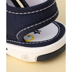 Cute Walk by Babyhug Musical Sandals With Velcro Closure & Teddy Applique - Blue