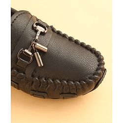 Cute Walk by Babyhug Slip On Solid Formal & Partywear Shoes with Chain Applique - Black