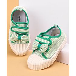 Cute Walk by Babyhug Velcro Closure Causal Shoes with Bow Applique - Green