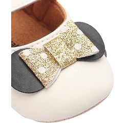 Cute Walk by Babyhug Velcro Closure Booties Bow Applique - Black