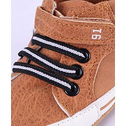 Cute Walk by Babyhug Velcro Closure Booties - Brown