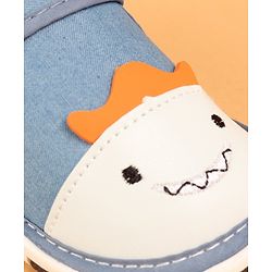 Cute Walk by Babyhug Casual Shoes With Velcro Closure Animal Patch - Blue
