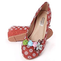 Cute Walk by Babyhug Floral Glitter Bellies - Maroon