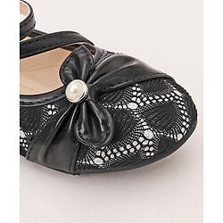 Cute Walk By Babyhug Belly Shoes Bow Applique - Black