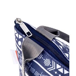 Babyhug Portable and Reusable Insulated Lunch Bag With Strips Print|For School,Travel and Outdoors|Premium & Easy to Carry| (Color & Print May Vary)