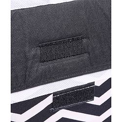 Babyhug Toy Bank Chevron Print - Grey & White