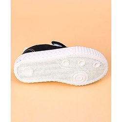 Cute Walk by Babyhug Casual Shoes with Patch - Black