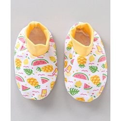 Babyhug 100% Cotton Mittens & Booties Set Fruits Print - Yellow