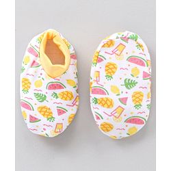 Babyhug 100% Cotton Mittens & Booties Set Fruits Print - Yellow