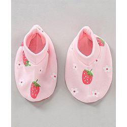 Babyhug 100% Cotton Caps Mittens & Booties Set Strawberry Printed - Diameter 18 cm