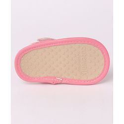 Cute Walk by Babyhug Velcro Booties Butterfly Applique - Pink