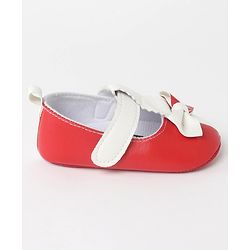 Cute Walk by Babyhug Velcro Booties Bow Applique - Red