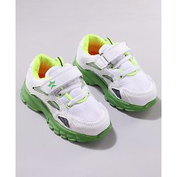 Cute Walk by Babyhug Solid Sneakers with Velcro Closure - Green