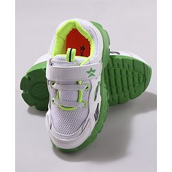 Cute Walk by Babyhug Solid Sneakers with Velcro Closure - Green