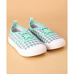 Cute Walk by Babyhug Casual Shoes - Green