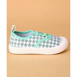 Cute Walk by Babyhug Casual Shoes - Green