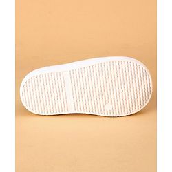 Cute Walk by Babyhug Casual Shoes - Green