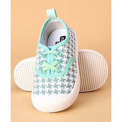 Cute Walk by Babyhug Casual Shoes - Green