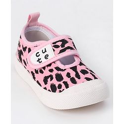 Cute Walk by Babyhug Velcro Closure Casual Shoes- Pink