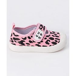 Cute Walk by Babyhug Velcro Closure Casual Shoes- Pink