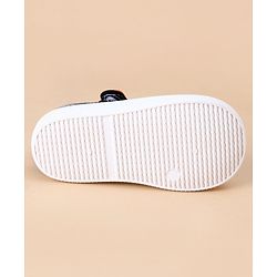 Cute Walk by Babyhug Casual Shoes - Black