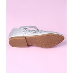 Cute Walk by Babyhug Sandals With Velcro Closure - Silver