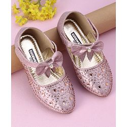 Cute Walk by Babyhug Sandals With Velcro Closure - Pink