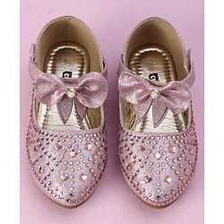 Cute Walk by Babyhug Sandals With Velcro Closure - Pink