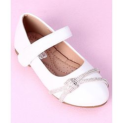 Cute Walk by Babyhug Embellished Sandals- White