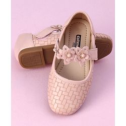 Cute Walk by Babyhug Sandals Flower Applique- Pink