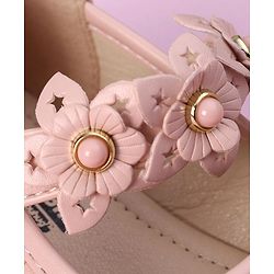 Cute Walk by Babyhug Sandals Flower Applique- Pink