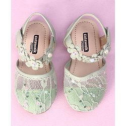 Cute Walk by Babyhug Sandals Flower Applique- Green