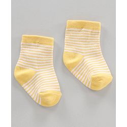 Cutewalk by Babyhug Ankle Length Anti-bacterial Cotton Blend Knit Socks Design Pack of 3 - Multicolour