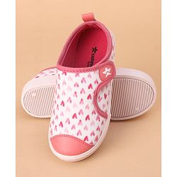 Cute Walk by Babyhug Casual Shoes With Velcro Closure Heart Print - Light Pink (Logo Colour May Vary)