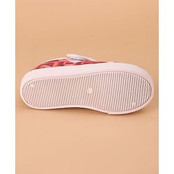 Cute Walk by Babyhug Casual Shoes With Velcro Closure - Red White