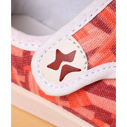 Cute Walk by Babyhug Casual Shoes With Velcro Closure - Red White
