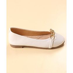 Cute Walk by Babyhug Slip On Solid Bellies with Chain Link - White