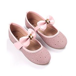 Cute Walk by Babyhug Bellies With Velcro Closure And Bow Applique - Pink