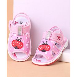 Cute Walk by Babyhug Velcro Closure Sandals Bee Patch - Pink