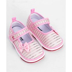 Cute Walk by Babyhug Embellished Casual Shoes With Velcro Closure Bow Applique- Pink