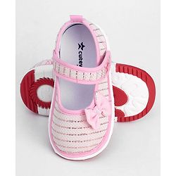 Cute Walk by Babyhug Embellished Casual Shoes With Velcro Closure Bow Applique- Pink