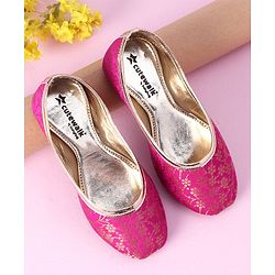 Cute Walk by Babyhug Slip On Sequins Mojaris - Pink