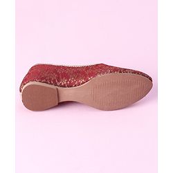 Cute Walk by Babyhug Slip On Embroidered Mojaris - Maroon