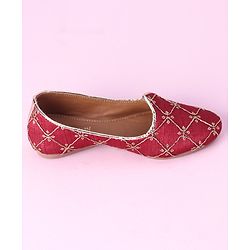 Cute Walk by Babyhug Ethnic Wear Mojaris - Maroon