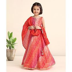 Babyhug Sleeveless Bandhani Choli & Lehenga With Dupatta Zari Detailing - Red Pink