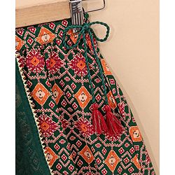 Babyhug Sleeveless Lehenga Choli and Dupatta Set Jaipuri Print - Red & Green